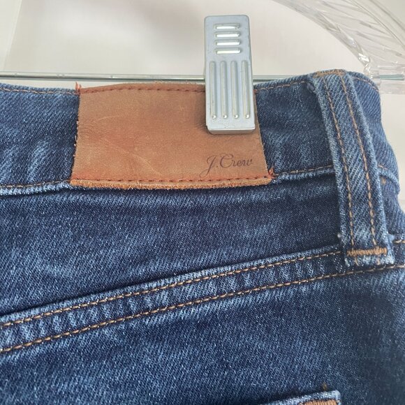 J. Crew High-Rise '90s Classic Straight Jean in Rinse Wash | Size 28 - Picture 7 of 9